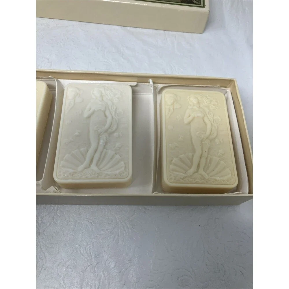 Italy SAPONIFICIO ARTIGIANALE FIORENTINO Carved Soap Bars Lot Cameo & Venus Milo